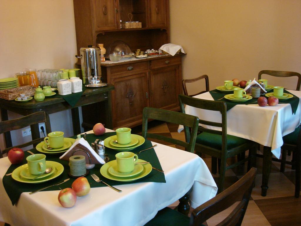 Green Hostel Wroclaw Przy Zoo Luaran gambar